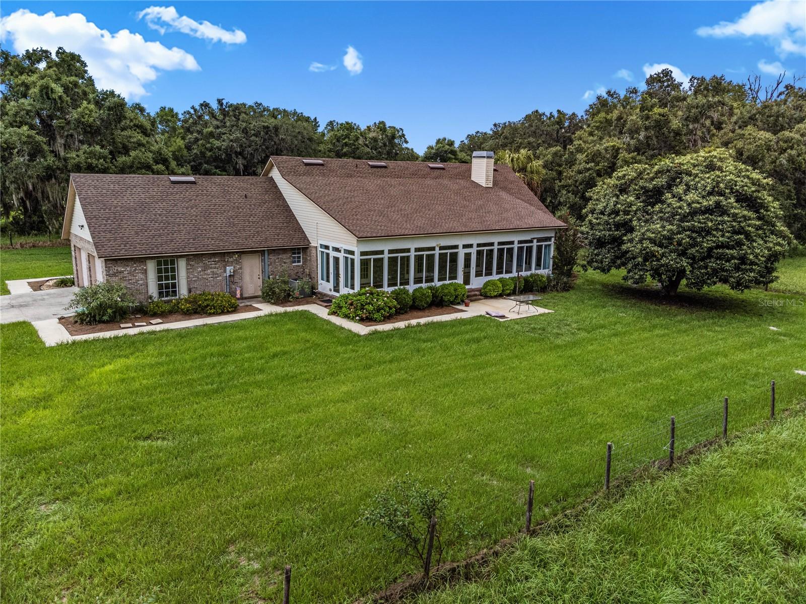 Image 17 of 43 For 6891 88th Lane