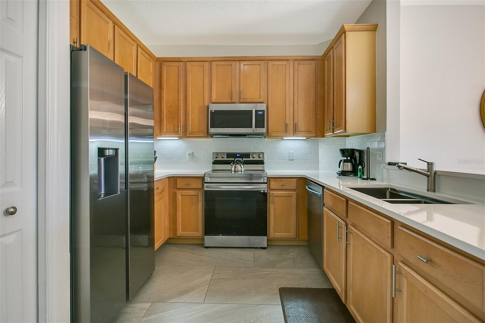 Image 10 of 27 For 2727 Oakwater Drive 124