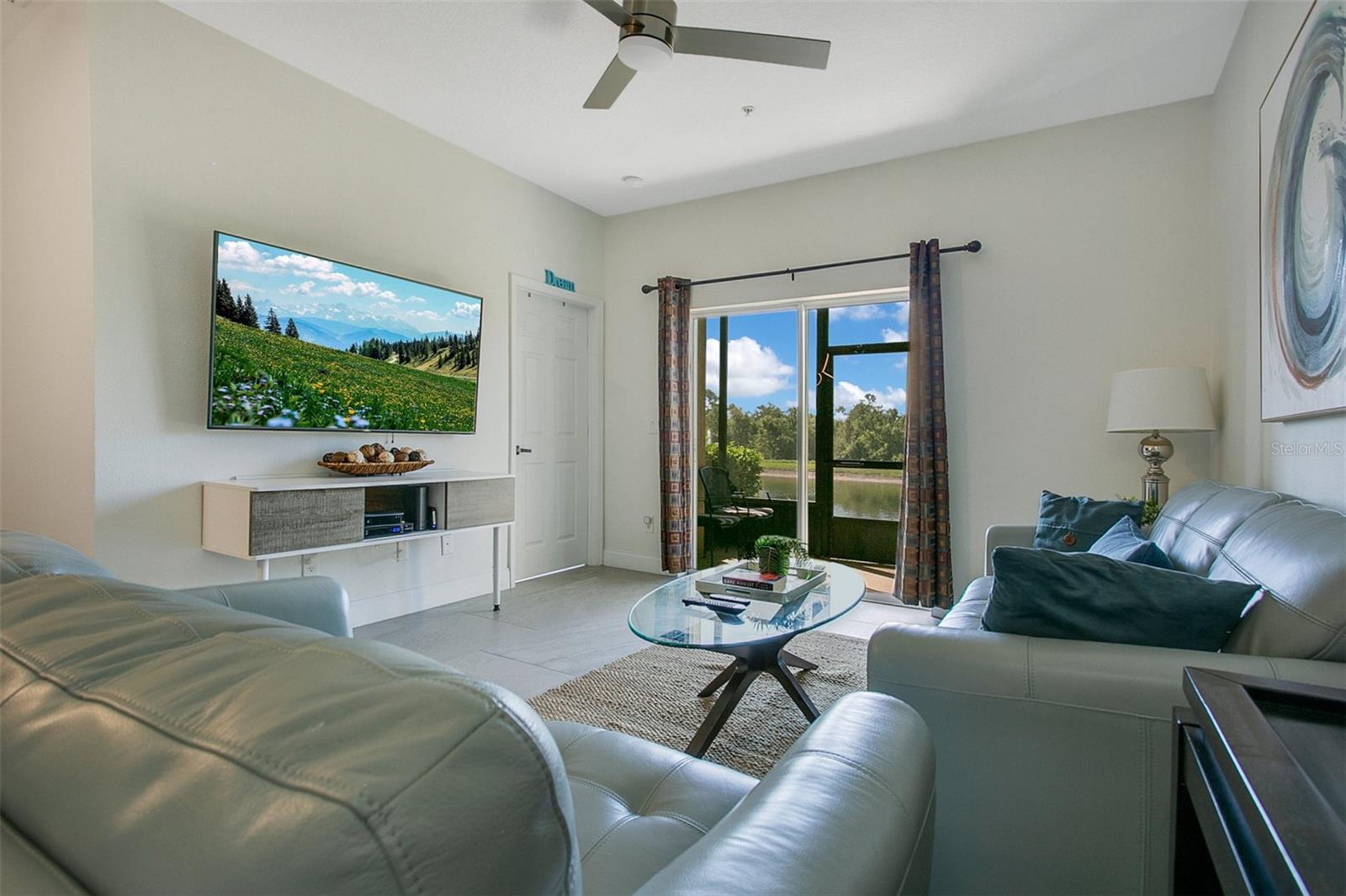 Image 4 of 27 For 2727 Oakwater Drive 124