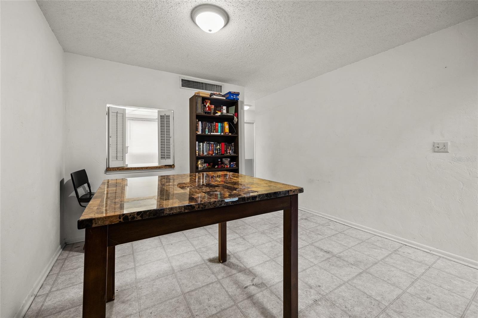 Image 7 of 13 For 713 75th Street 201