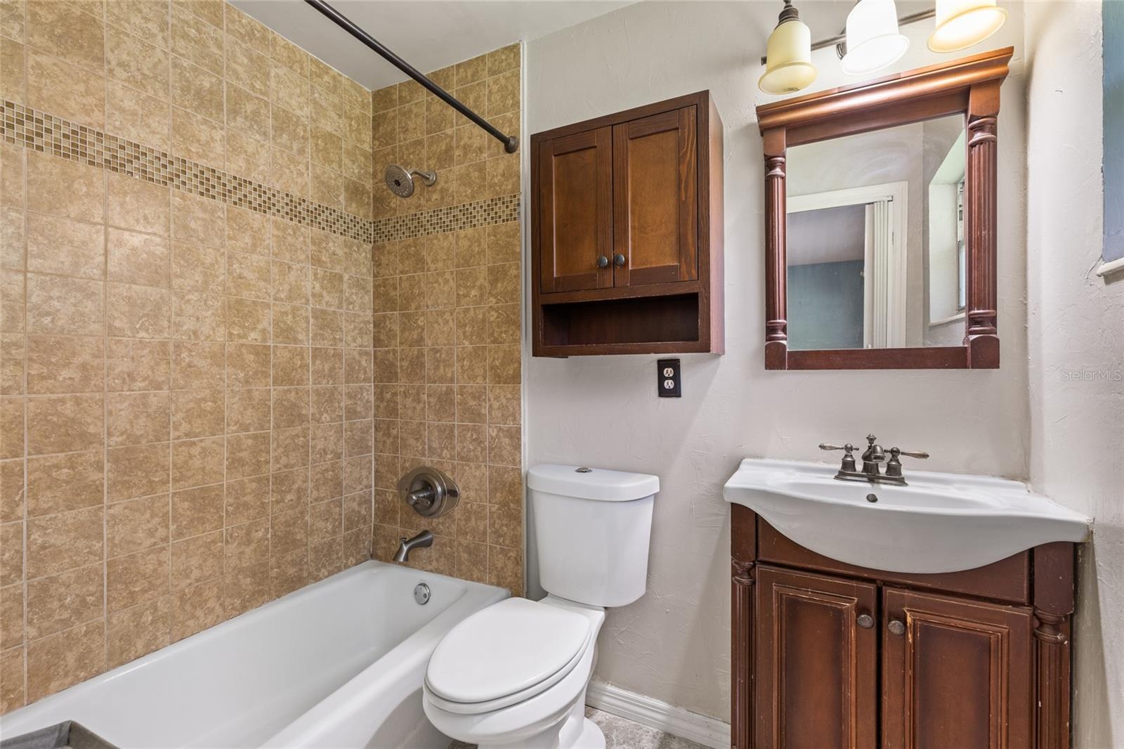 Image 19 of 36 For 501 52nd Terrace