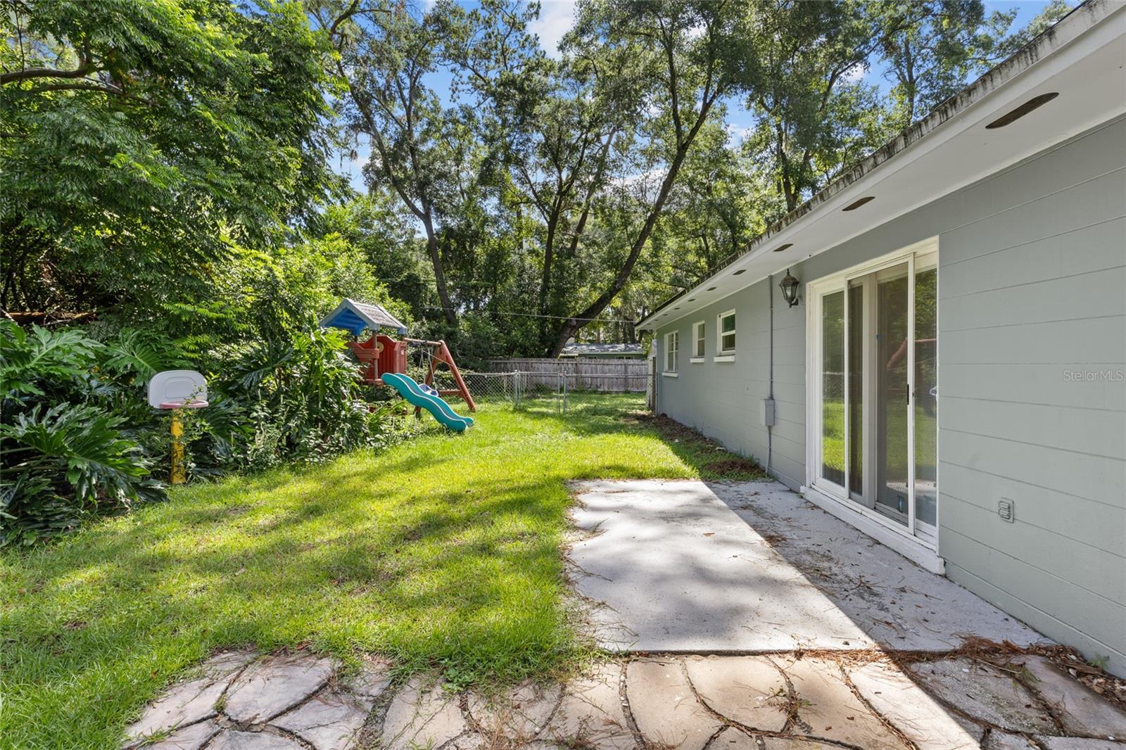 Image 21 of 36 For 501 52nd Terrace