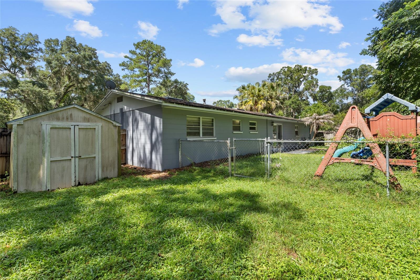 Image 24 of 36 For 501 52nd Terrace