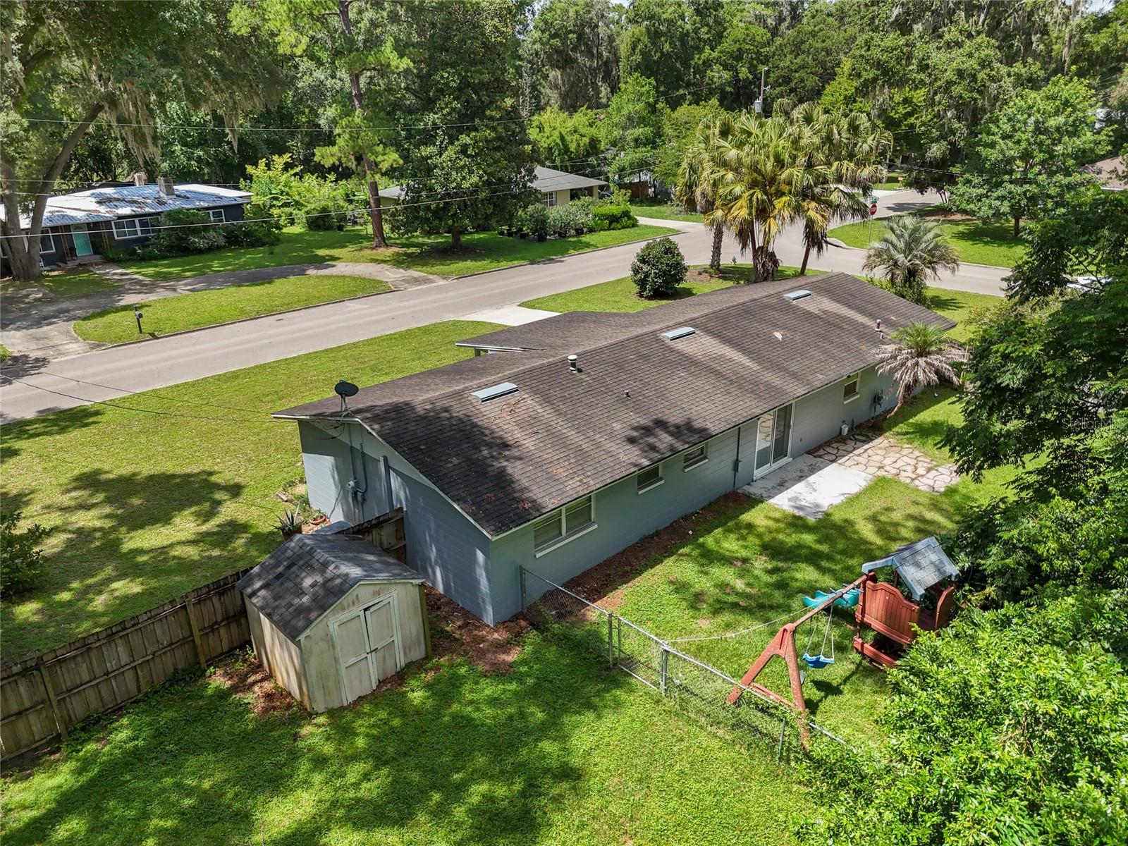 Image 25 of 36 For 501 52nd Terrace