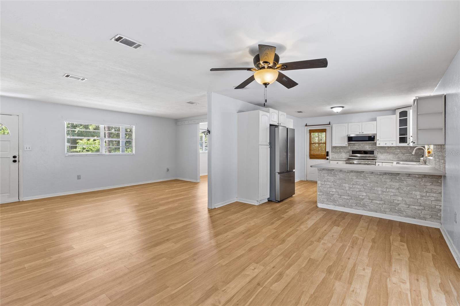 Image 6 of 36 For 501 52nd Terrace