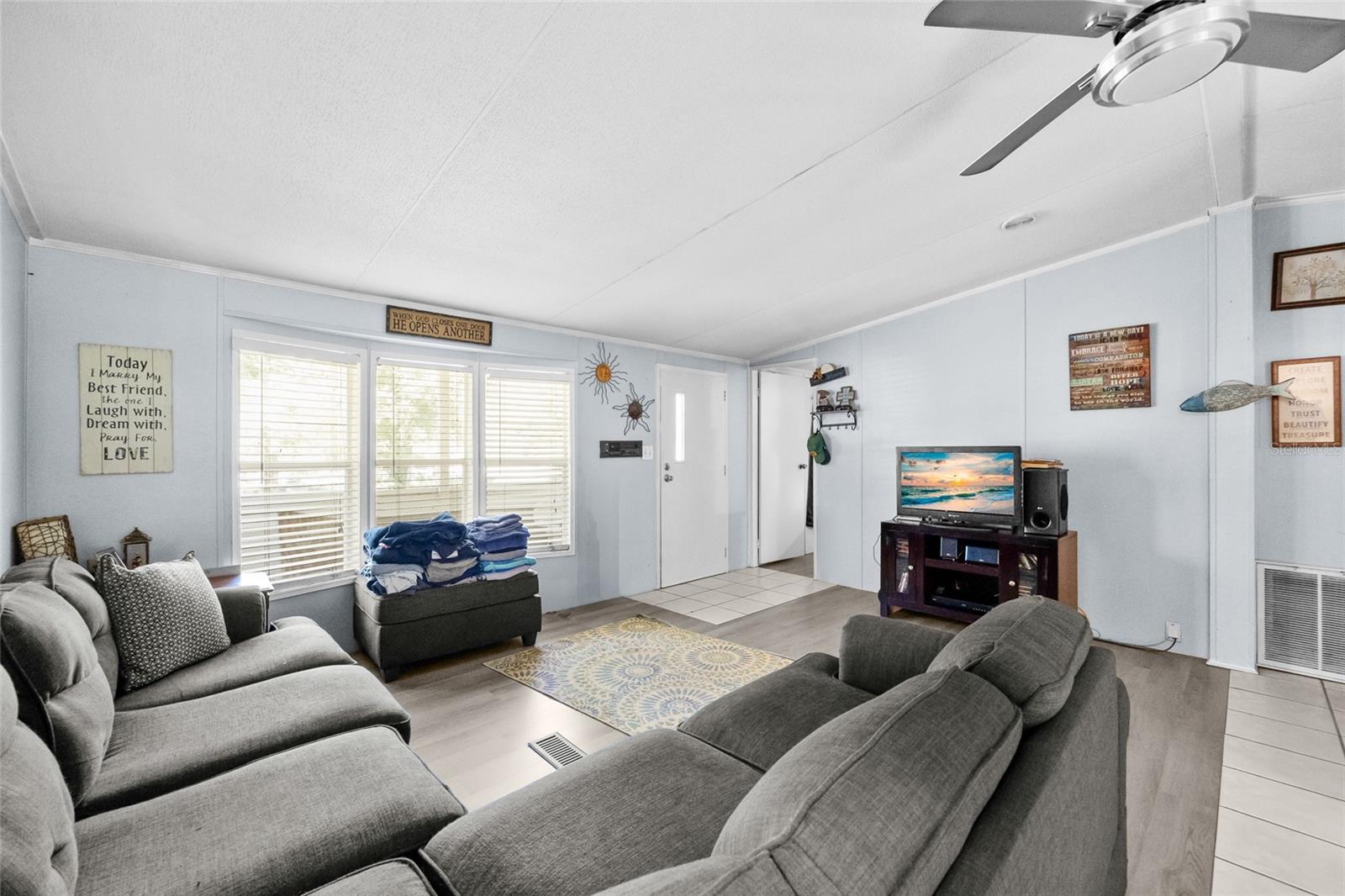 Image 3 of 19 For 4140 31st Avenue