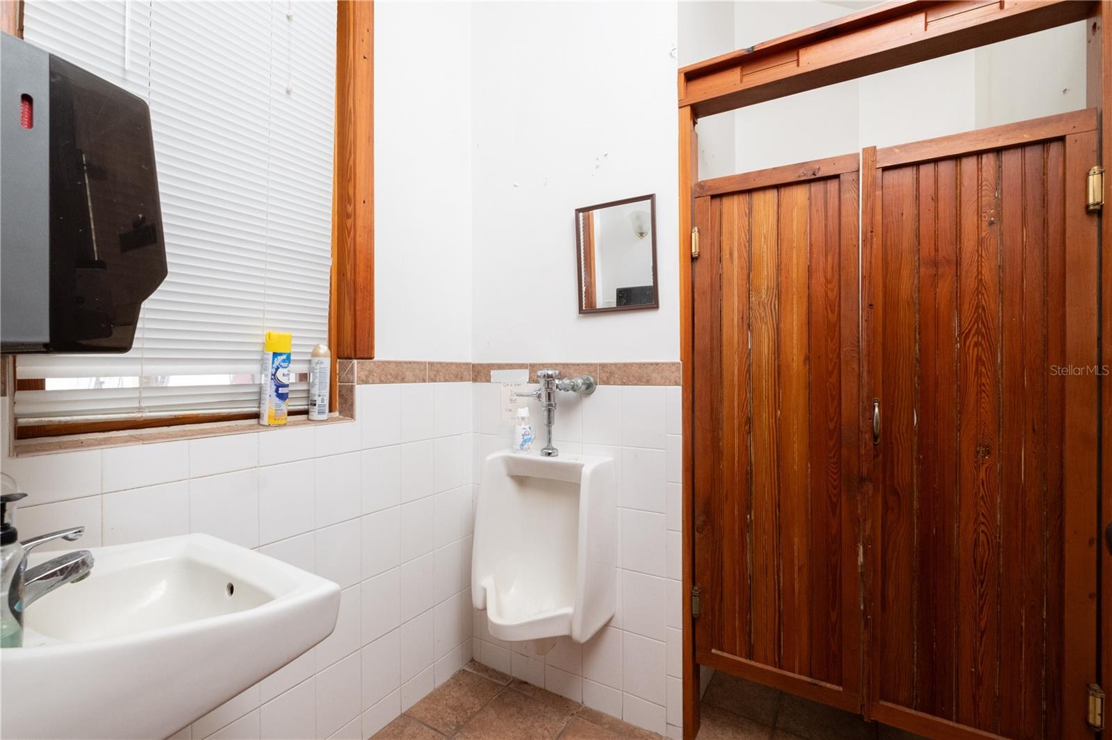 Image 16 of 25 For 619 1st Street