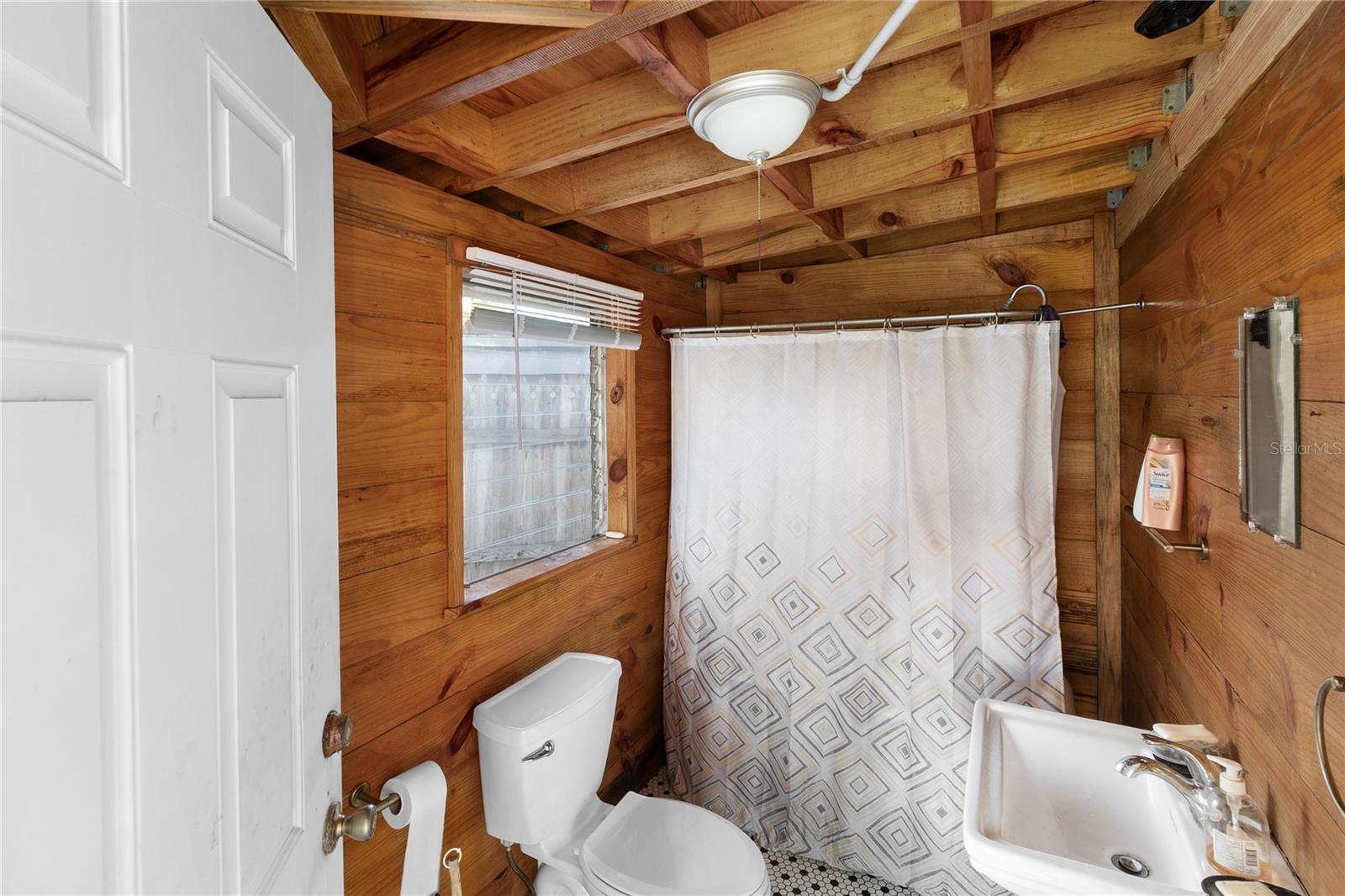 Image 20 of 25 For 619 1st Street
