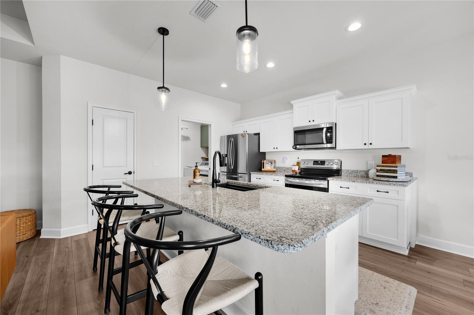 Image 13 of 31 For 15996 123rd Avenue