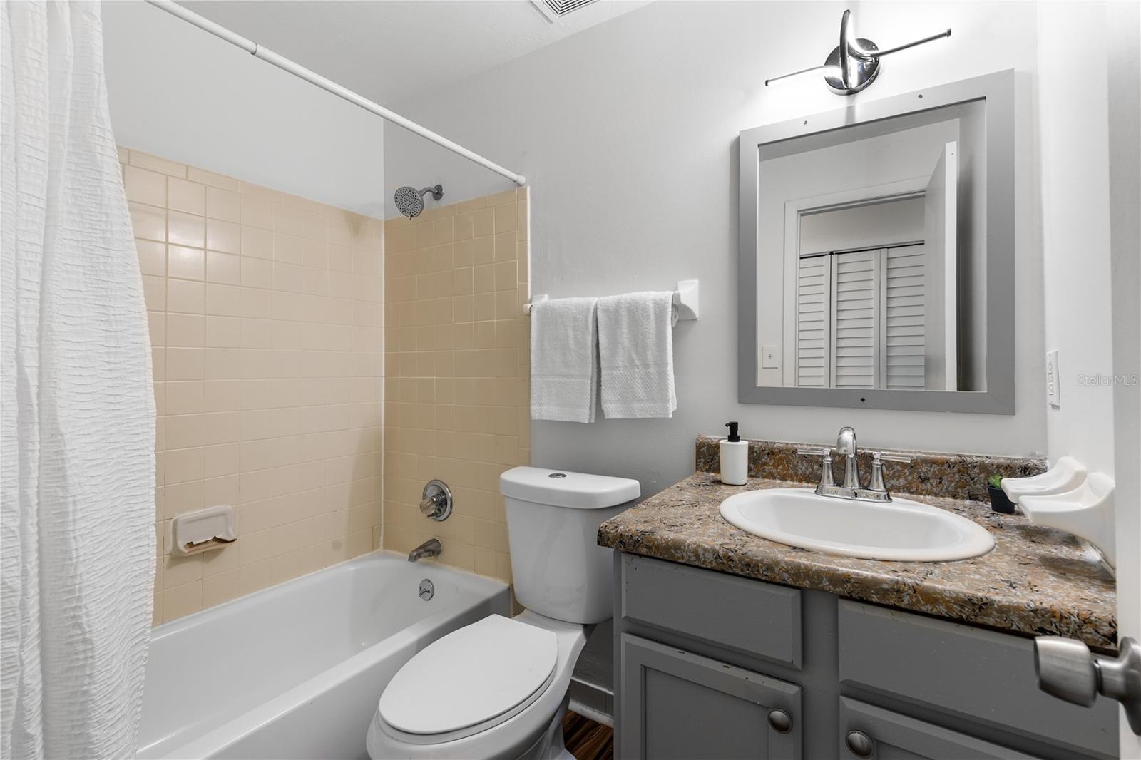 Image 11 of 18 For 3904 26th Drive B