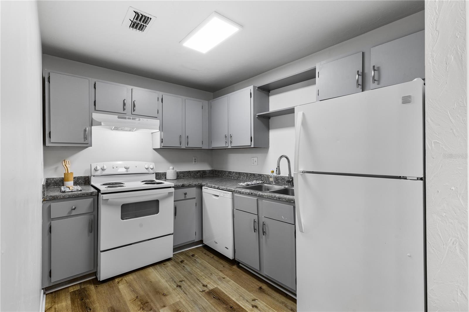 Image 5 of 18 For 3904 26th Drive B