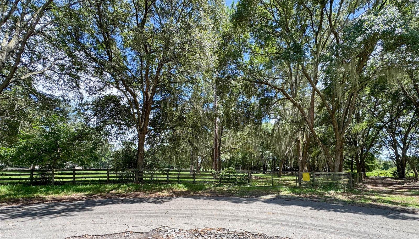 Image 9 of 11 For 6715 100 Lane