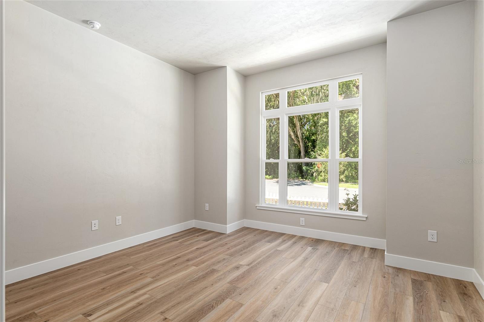 Image 9 of 79 For 939 132nd Boulevard