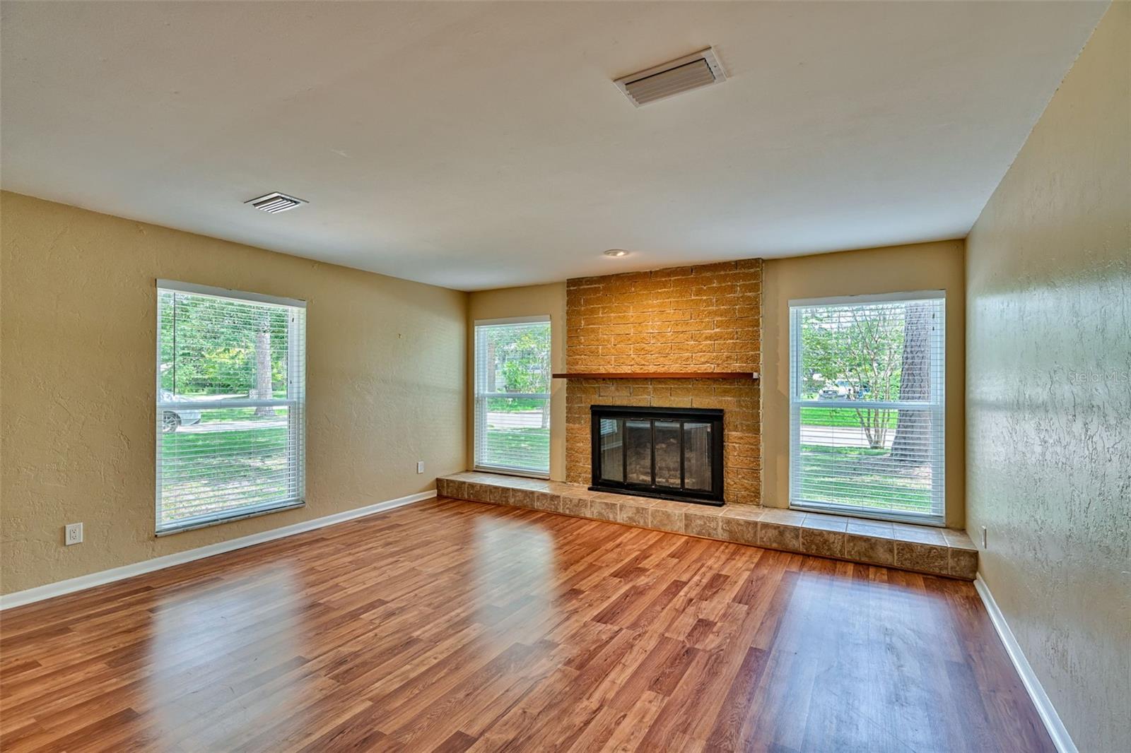 Image 2 of 46 For 1326 51st Terrace