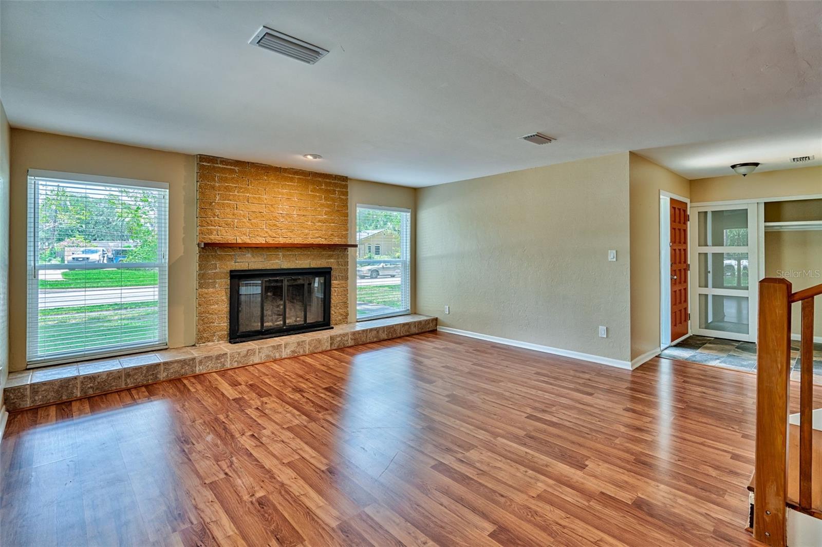 Image 4 of 46 For 1326 51st Terrace