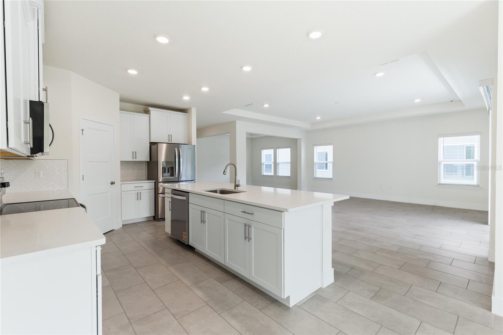 Image 12 of 43 For 1440 128 Terrace