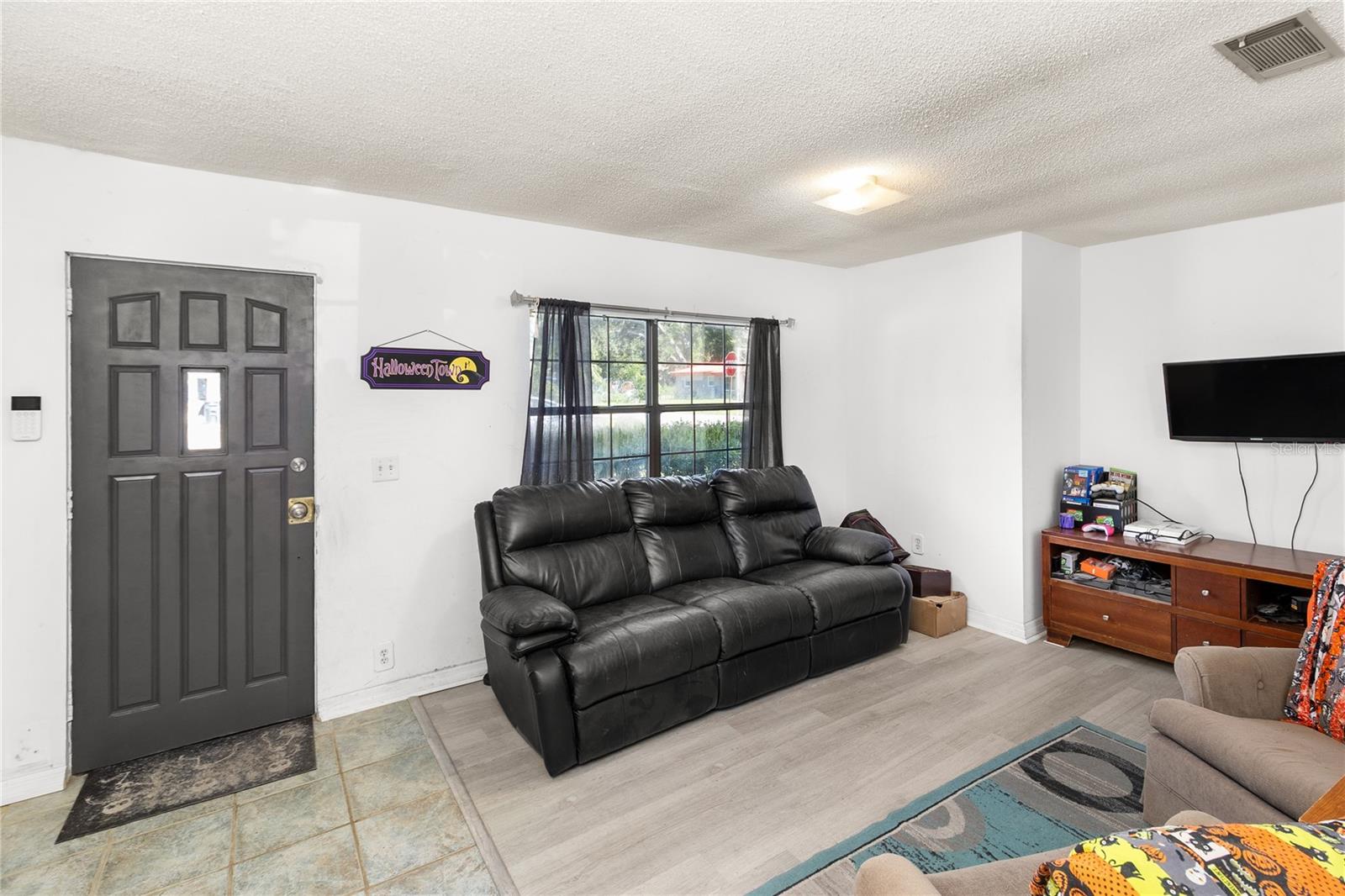 Image 4 of 38 For 525 Padgett Avenue Se
