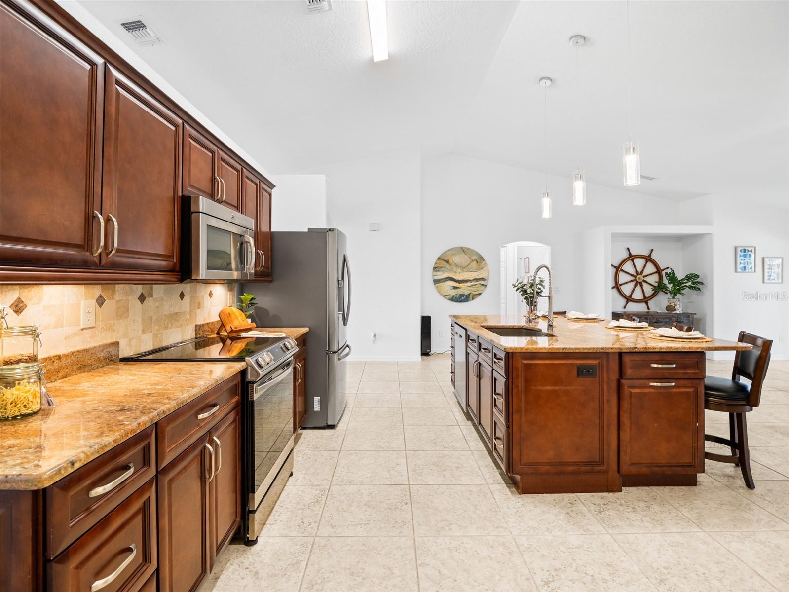 Image 9 of 31 For 1344 Danforth Street Sw