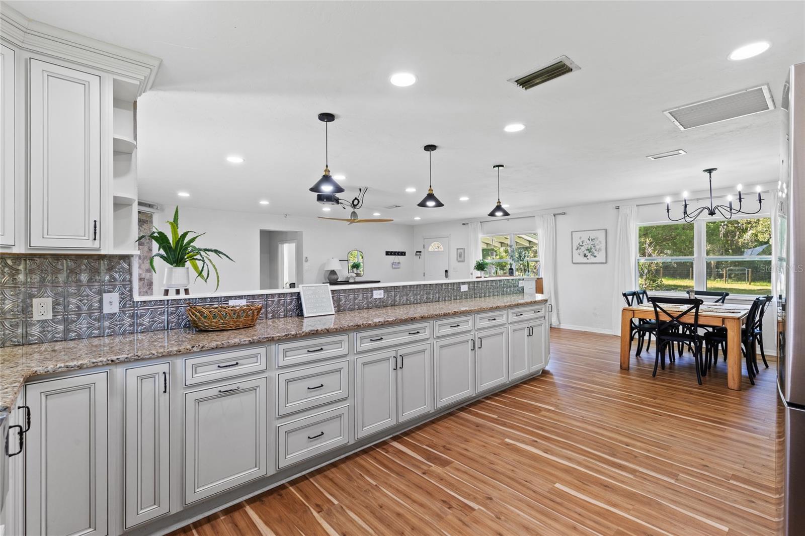 Image 11 of 46 For 5502 57th Avenue