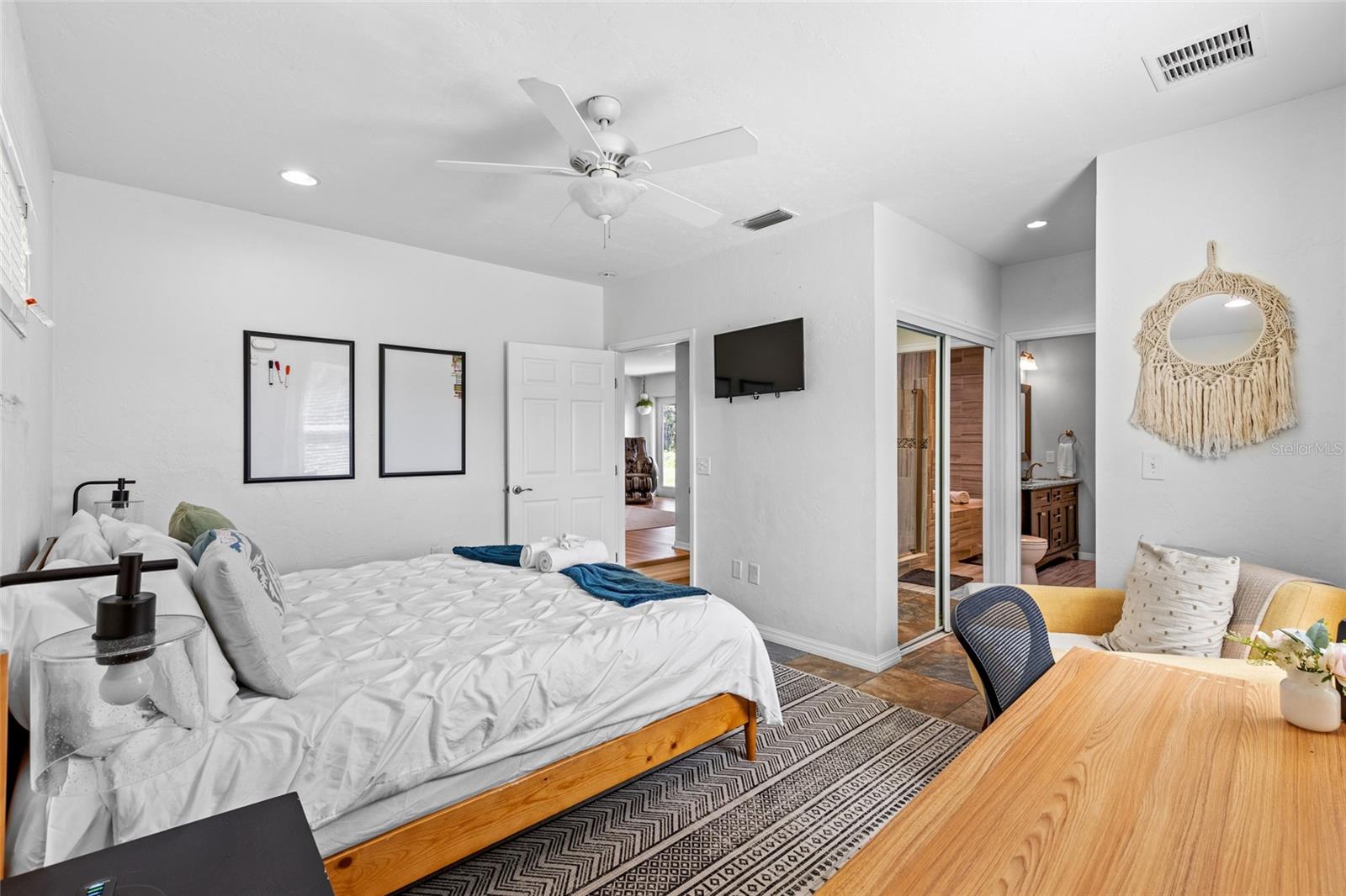Image 16 of 46 For 5502 57th Avenue