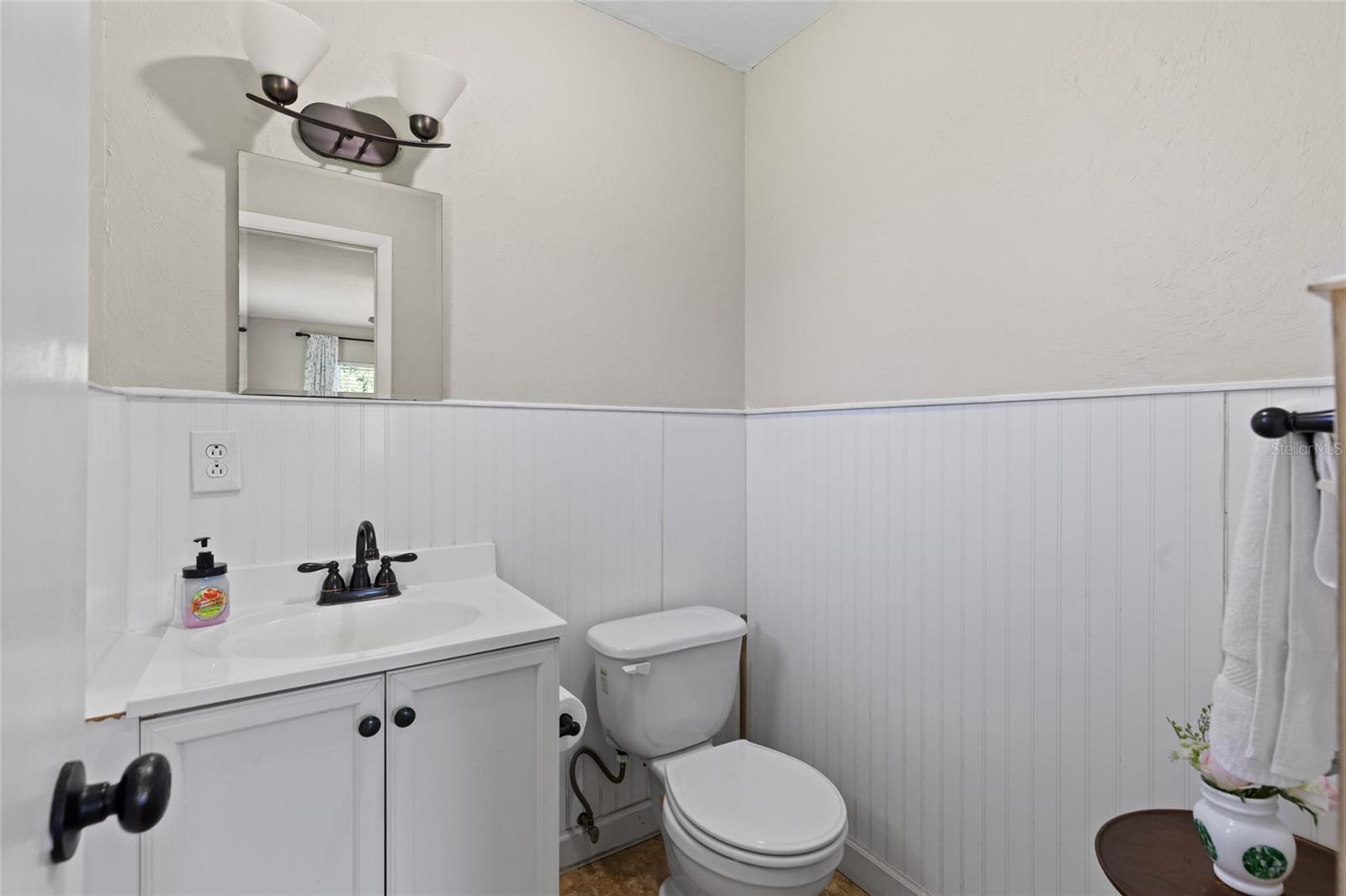 Image 24 of 46 For 5502 57th Avenue