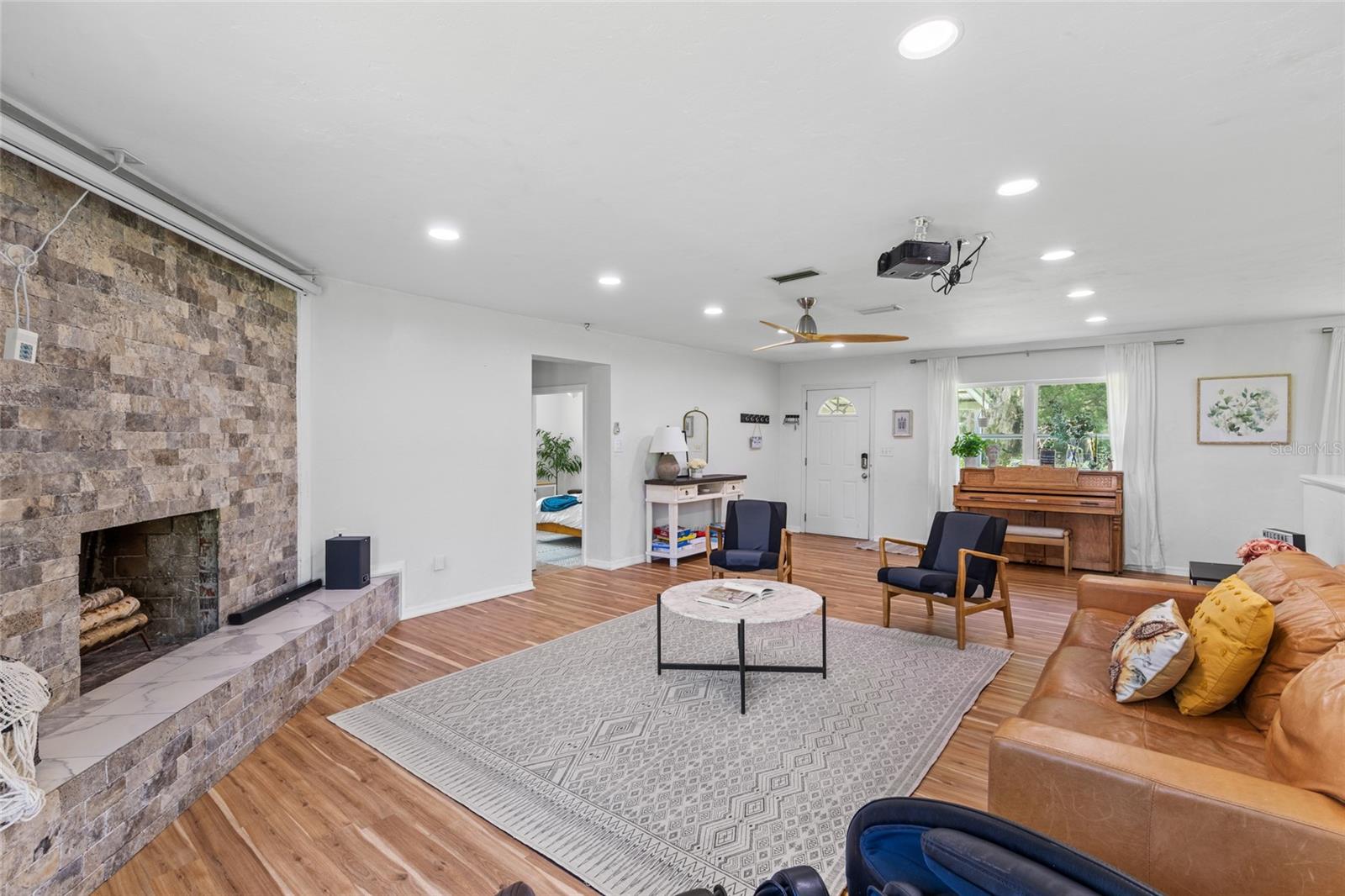 Image 7 of 46 For 5502 57th Avenue