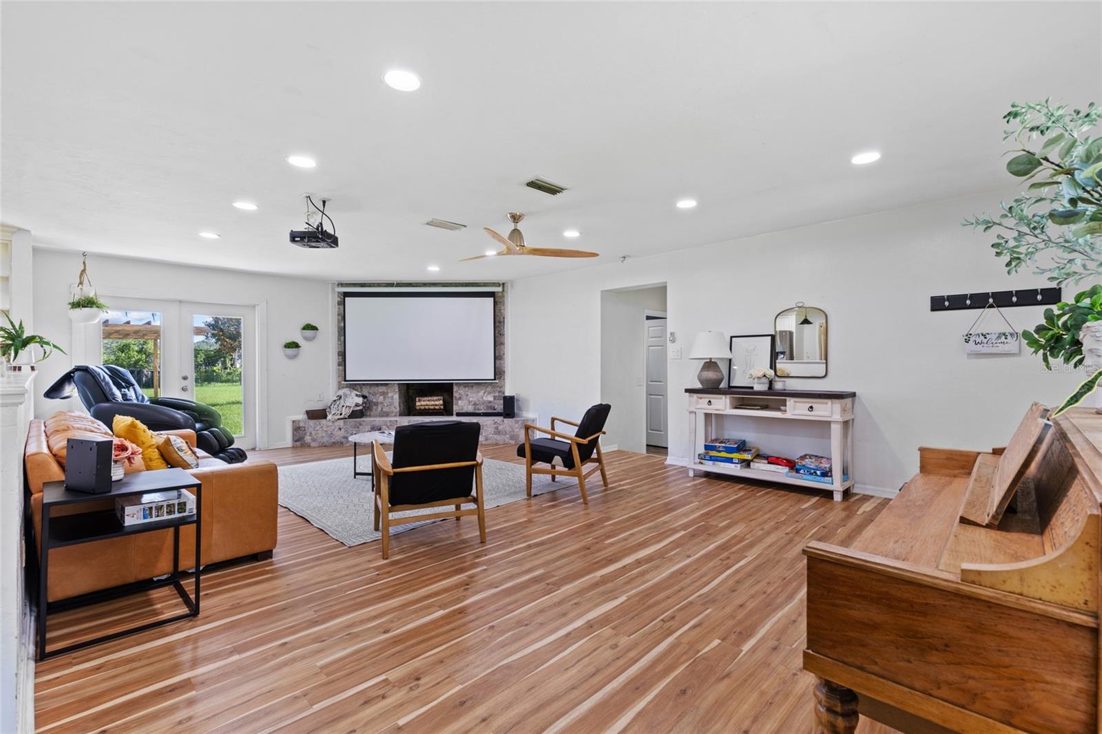 Image 8 of 46 For 5502 57th Avenue