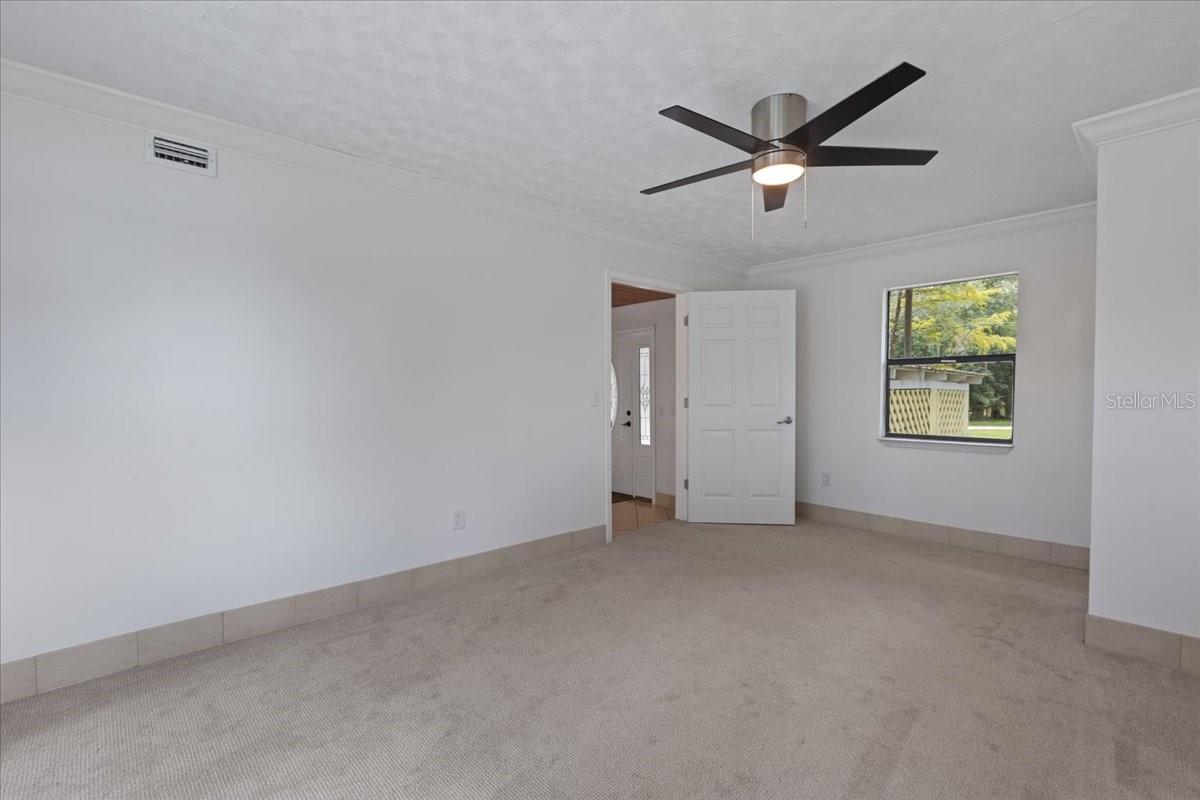 Image 29 of 61 For 79 851 Street