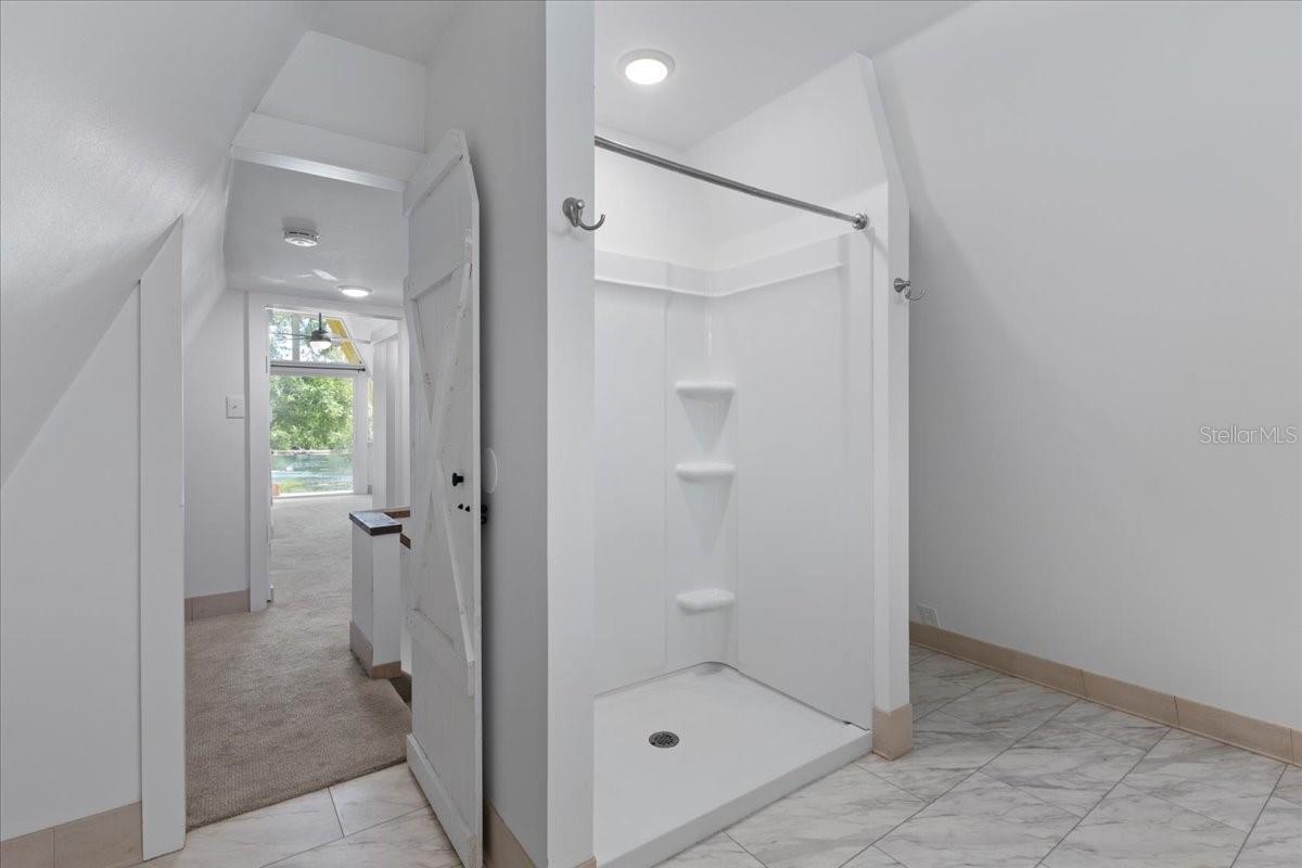 Image 32 of 61 For 79 851 Street