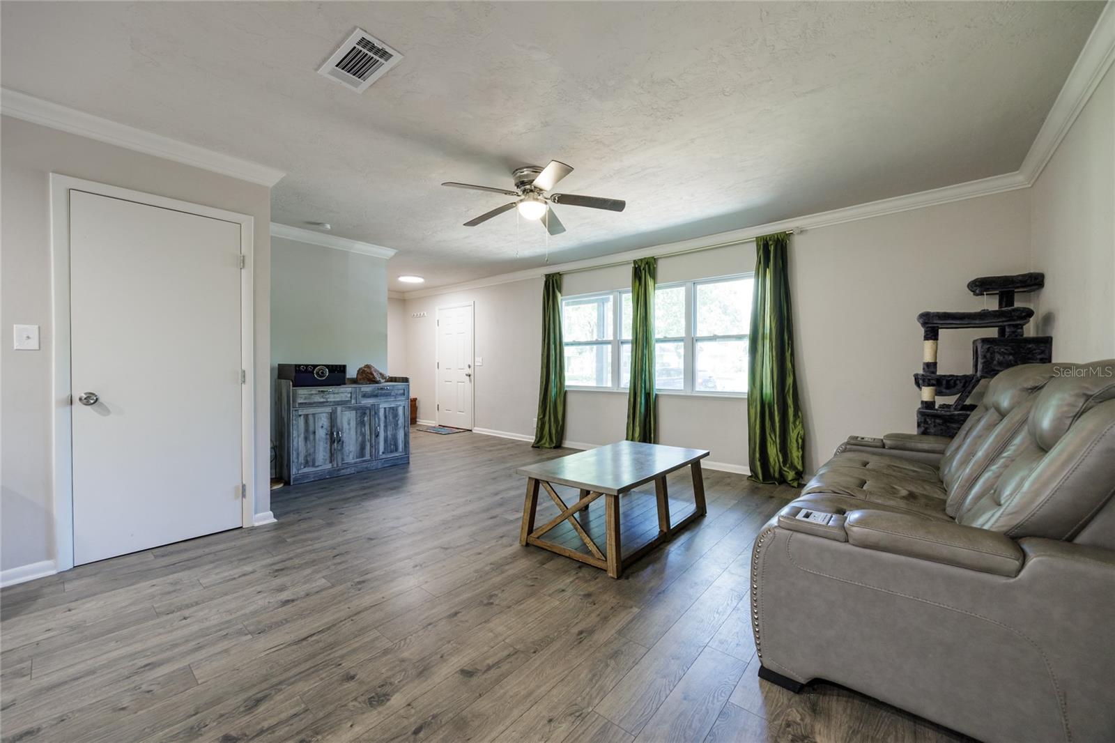 Image 7 of 38 For 2831 15th Street