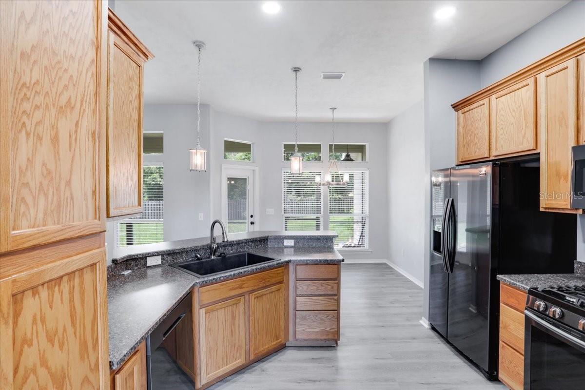 Image 11 of 36 For 15373 149th Road