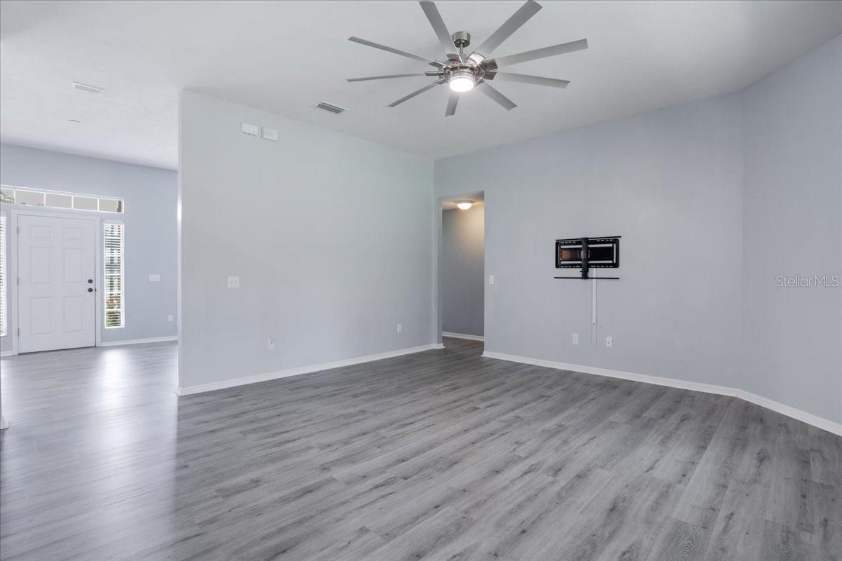 Image 6 of 36 For 15373 149th Road