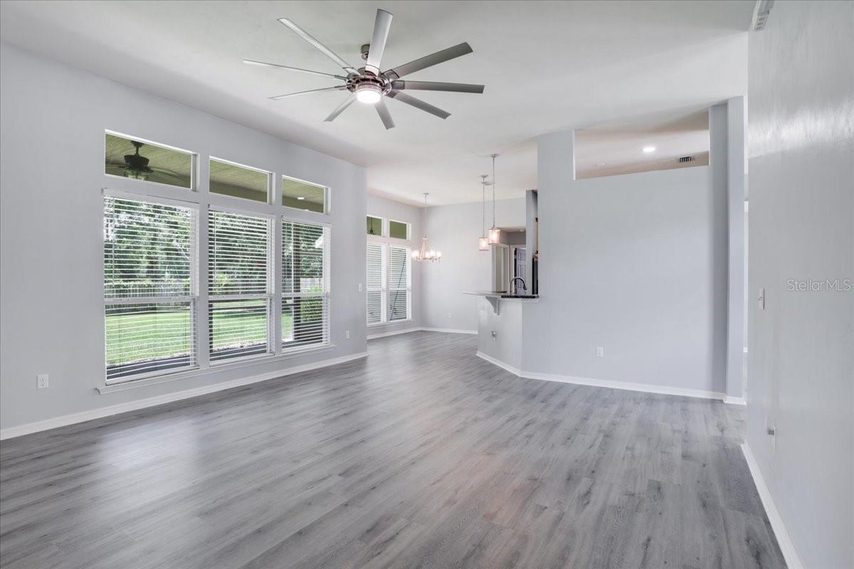 Image 7 of 36 For 15373 149th Road