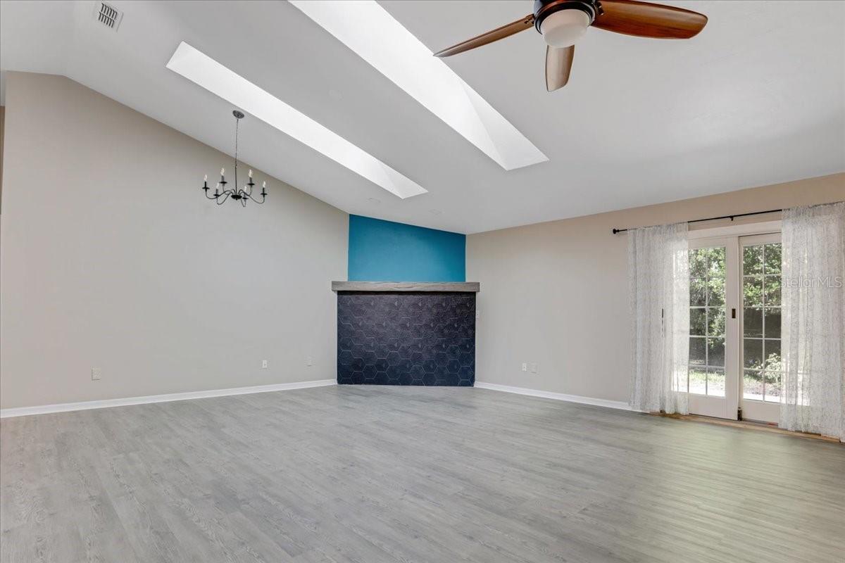 Image 4 of 38 For 2902 104th Court B