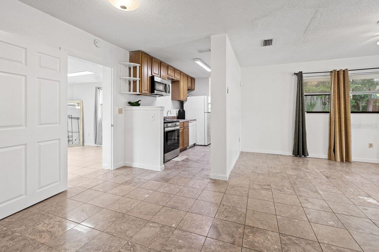 Image 10 of 23 For 808 18th Terrace
