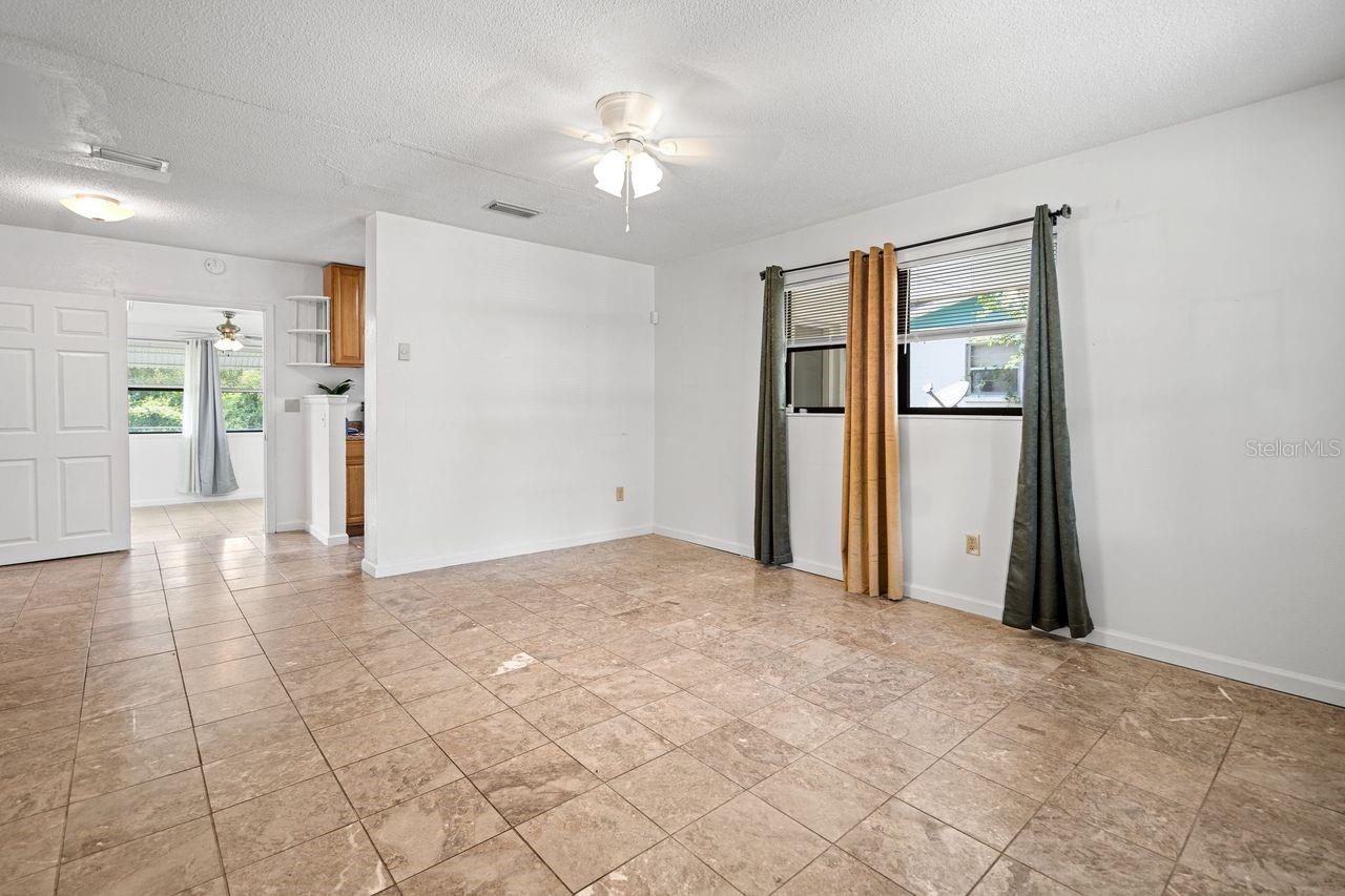 Image 3 of 23 For 808 18th Terrace