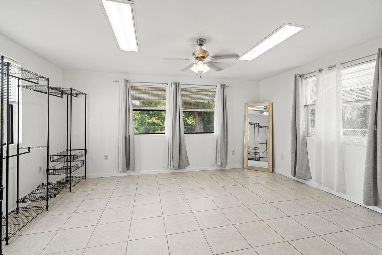Image 6 of 23 For 808 18th Terrace