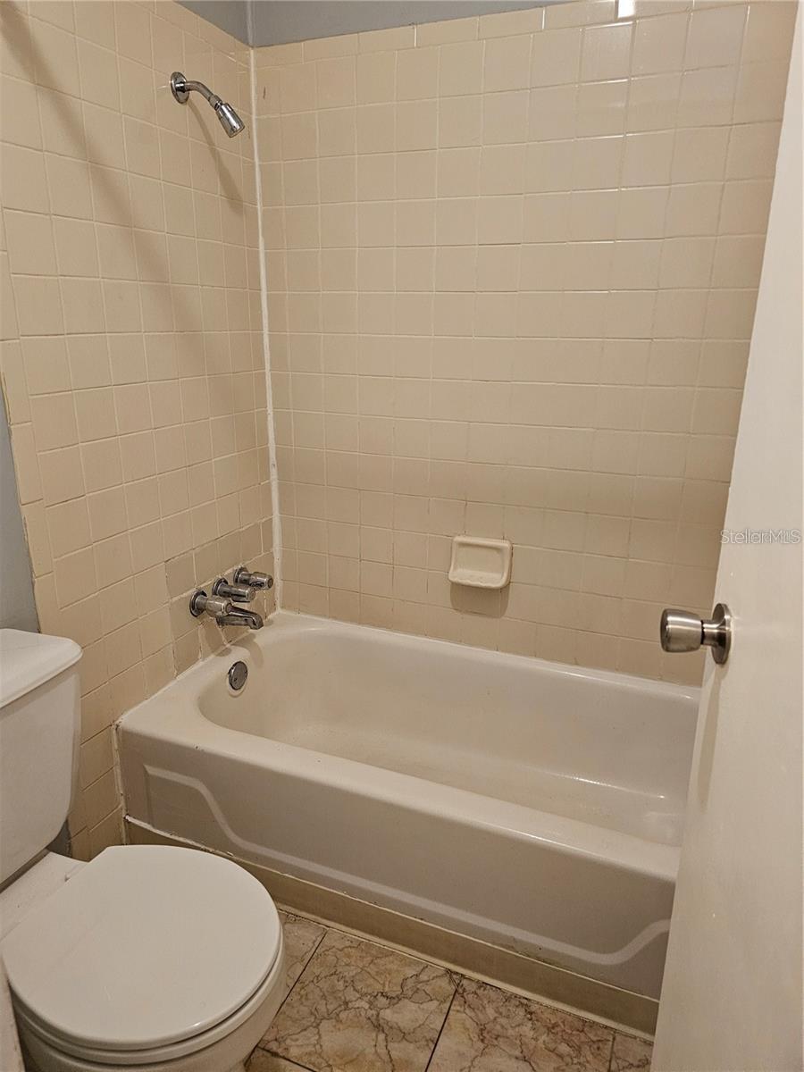 Image 17 of 29 For 2811 Archer Road M106