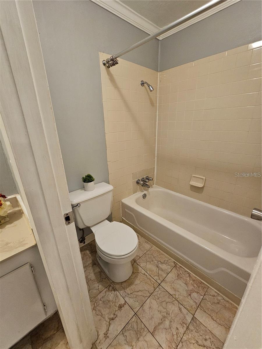 Image 18 of 29 For 2811 Archer Road M106