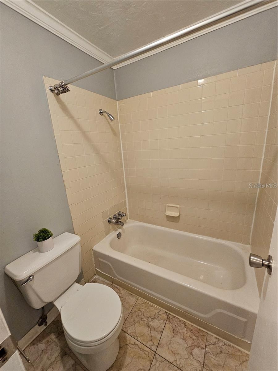 Image 19 of 29 For 2811 Archer Road M106