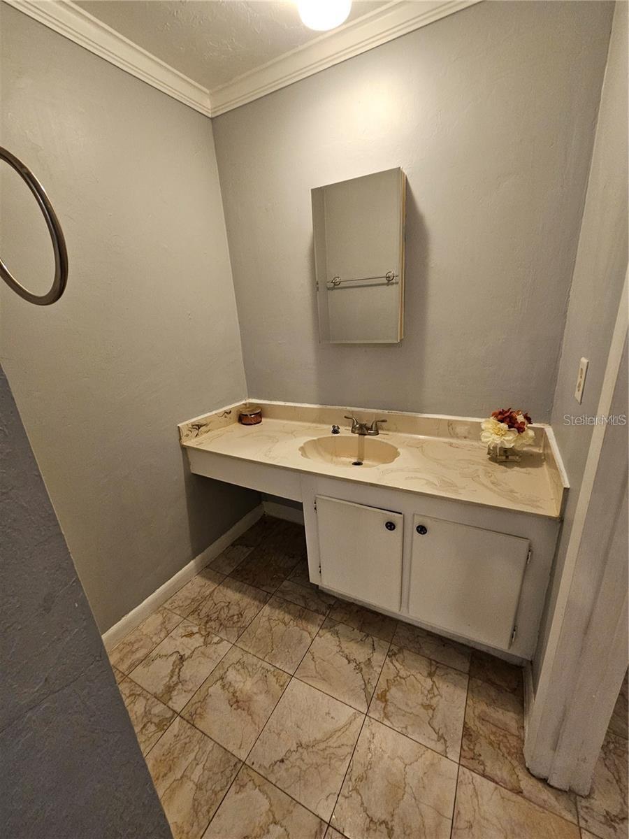 Image 21 of 29 For 2811 Archer Road M106