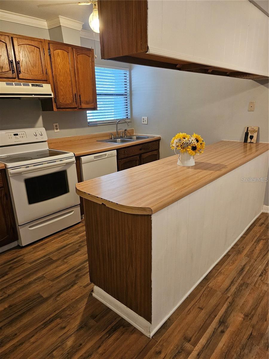 Image 6 of 29 For 2811 Archer Road M106