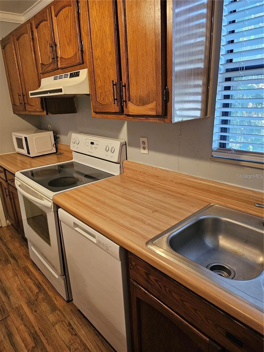 Image 7 of 29 For 2811 Archer Road M106