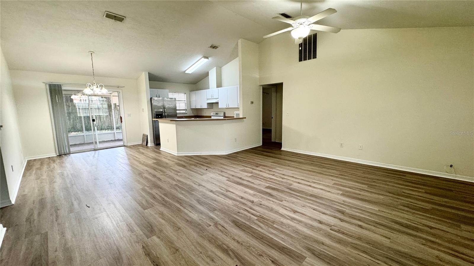 Image 2 of 12 For 2077 42nd Lane