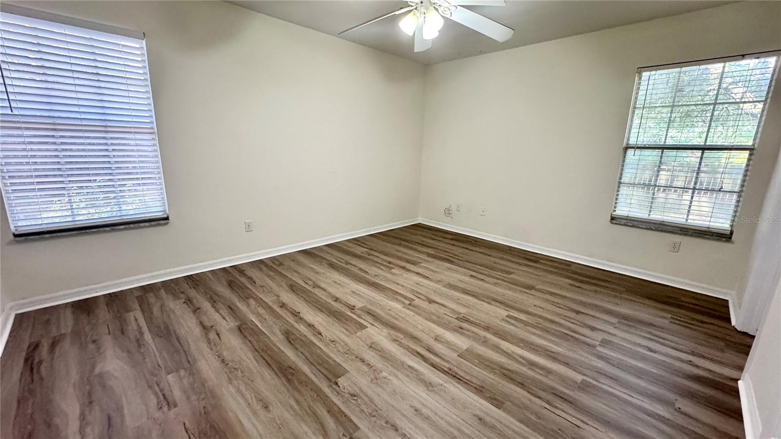 Image 8 of 12 For 2077 42nd Lane