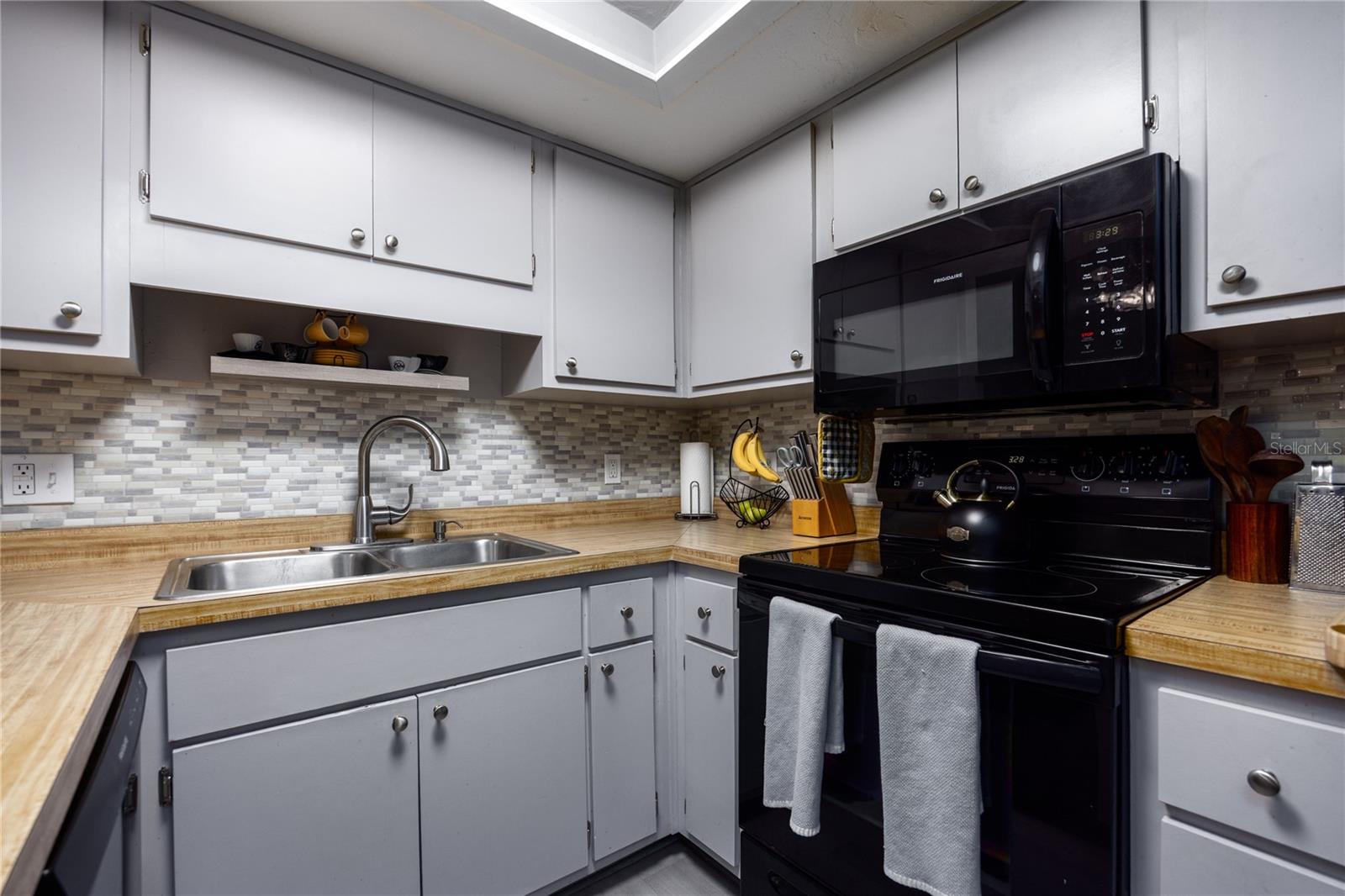 Image 13 of 34 For 4043 17th Terrace