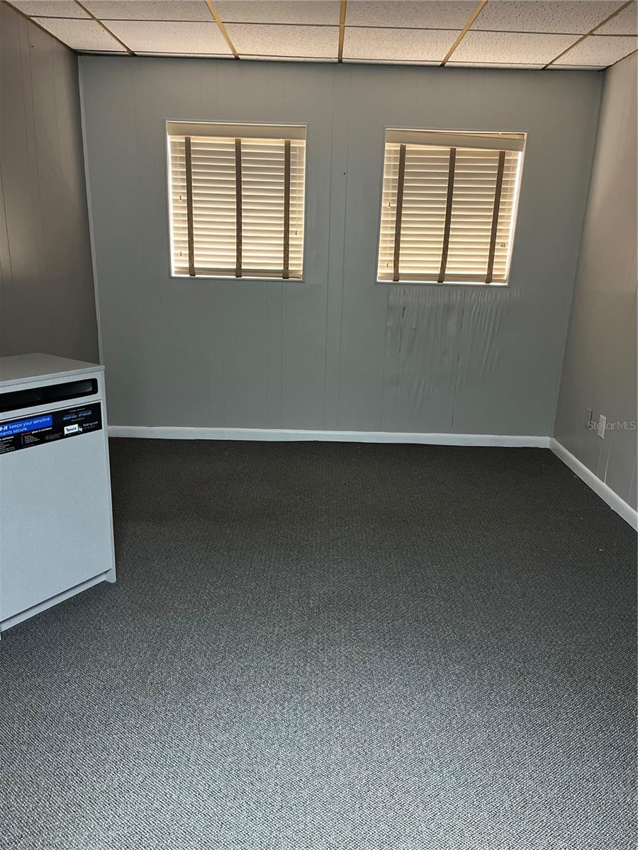 Image 11 of 19 For 204 University Avenue 8