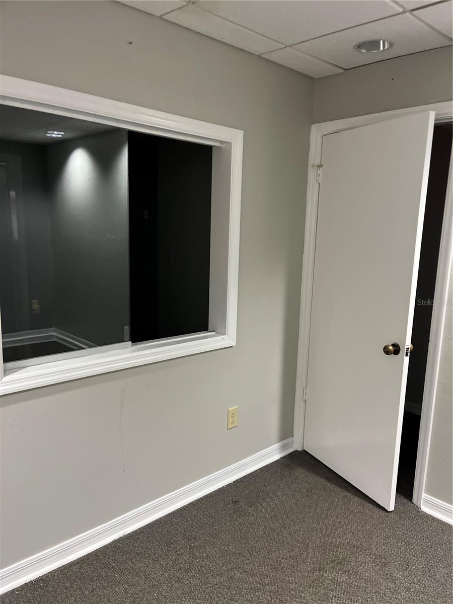 Image 14 of 19 For 204 University Avenue 8