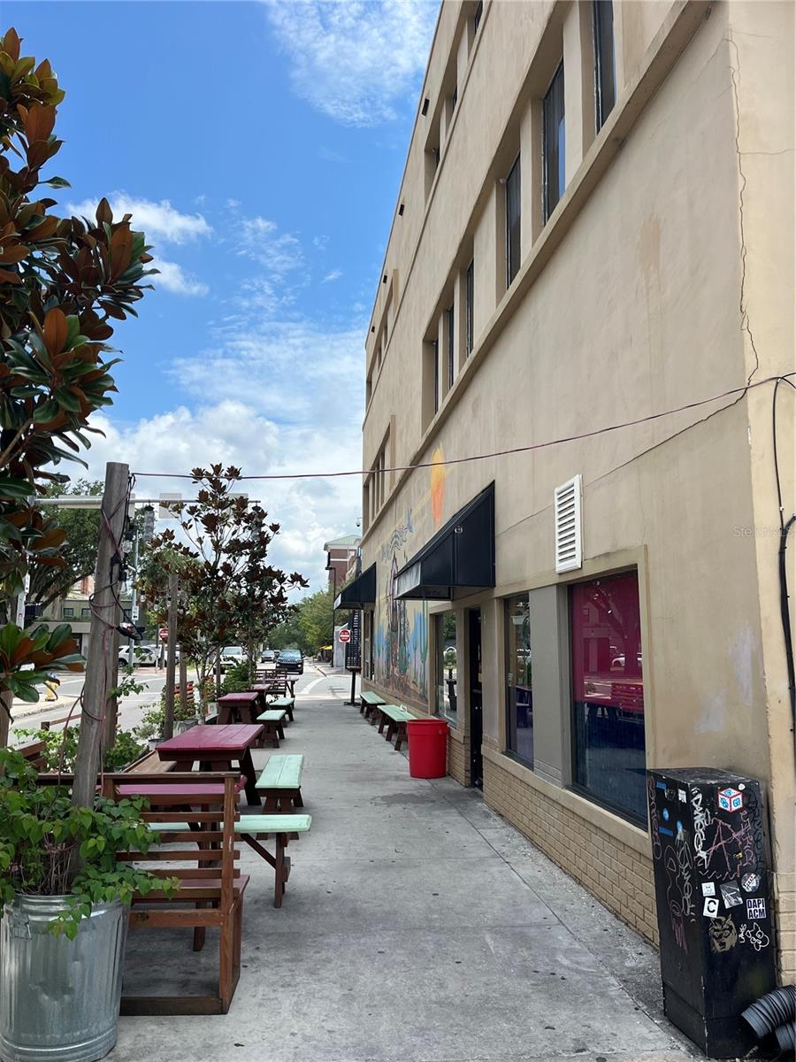 Image 18 of 19 For 204 University Avenue 8