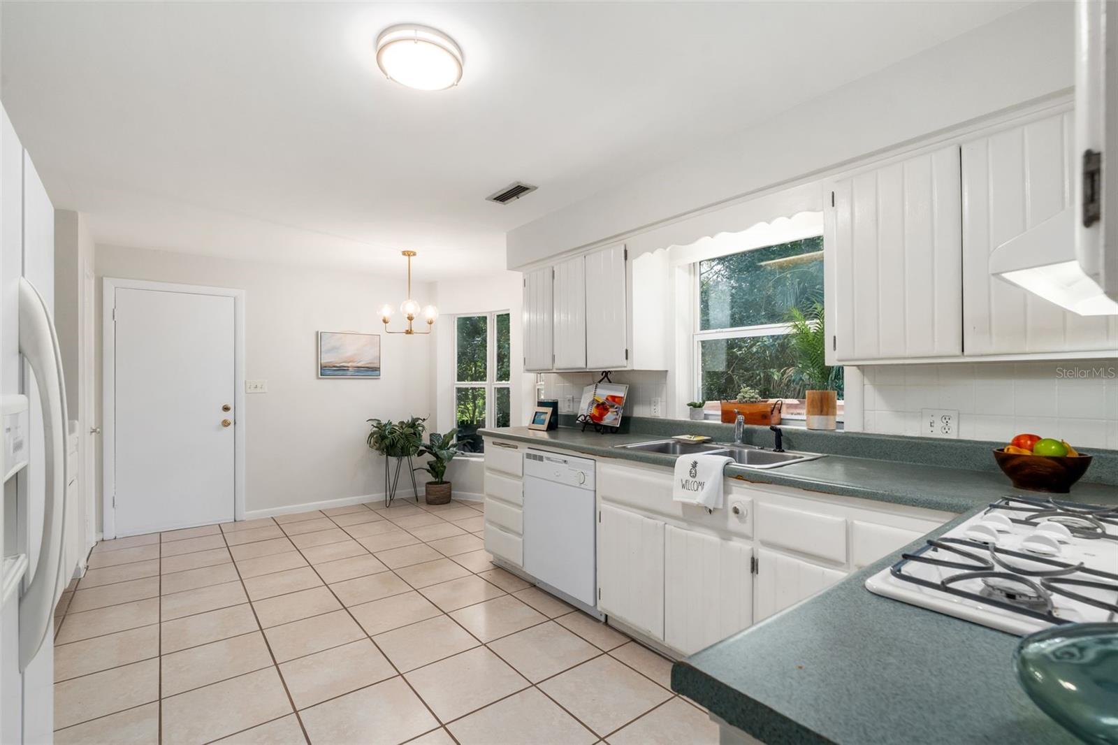 Image 11 of 33 For 3515 11th Avenue